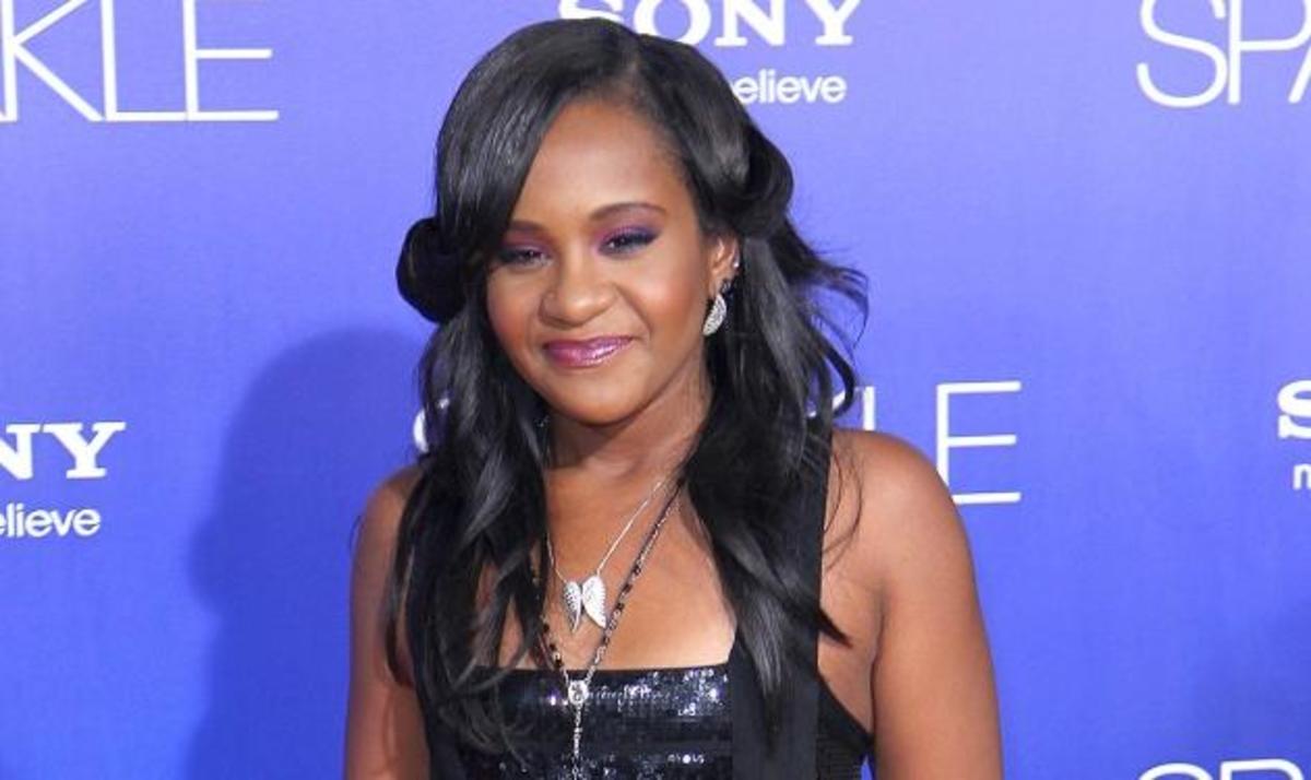 Νέες συγκλονιστικές αποκαλύψεις για την Bobbi Kristina ενώ συνεχίζει να παλεύει για τη ζωή της!