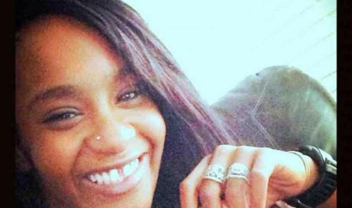 Σύγχυση για την κατάσταση της Bobbi Kristina – συγγενείς της υποστηρίζουν πως η υγεία της βελτιώνεται