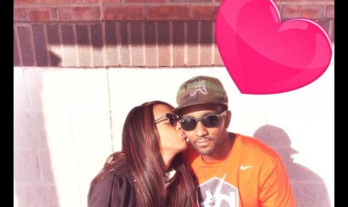 Η 20χρονη κόρη της W. Houston, παντρεύτηκε τον άντρα που μεγάλωσαν μαζί!