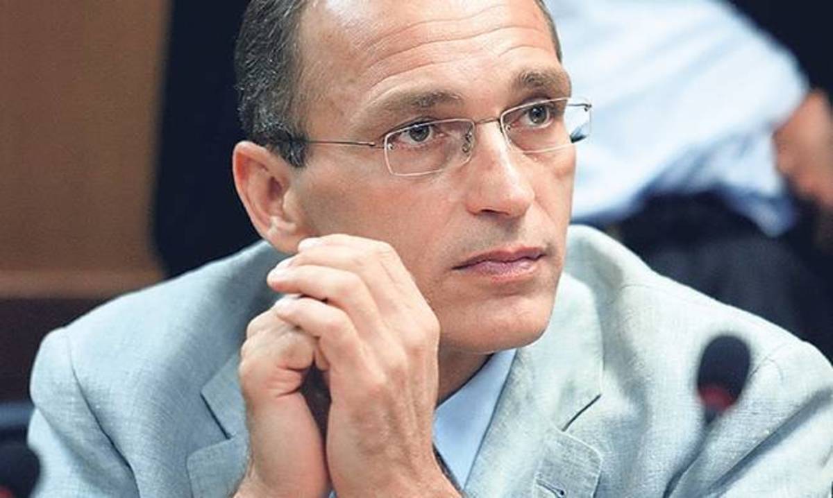 Αναβλήθηκε η λήψη απόφασης για τον Λεωνίδα Μπόμπολα