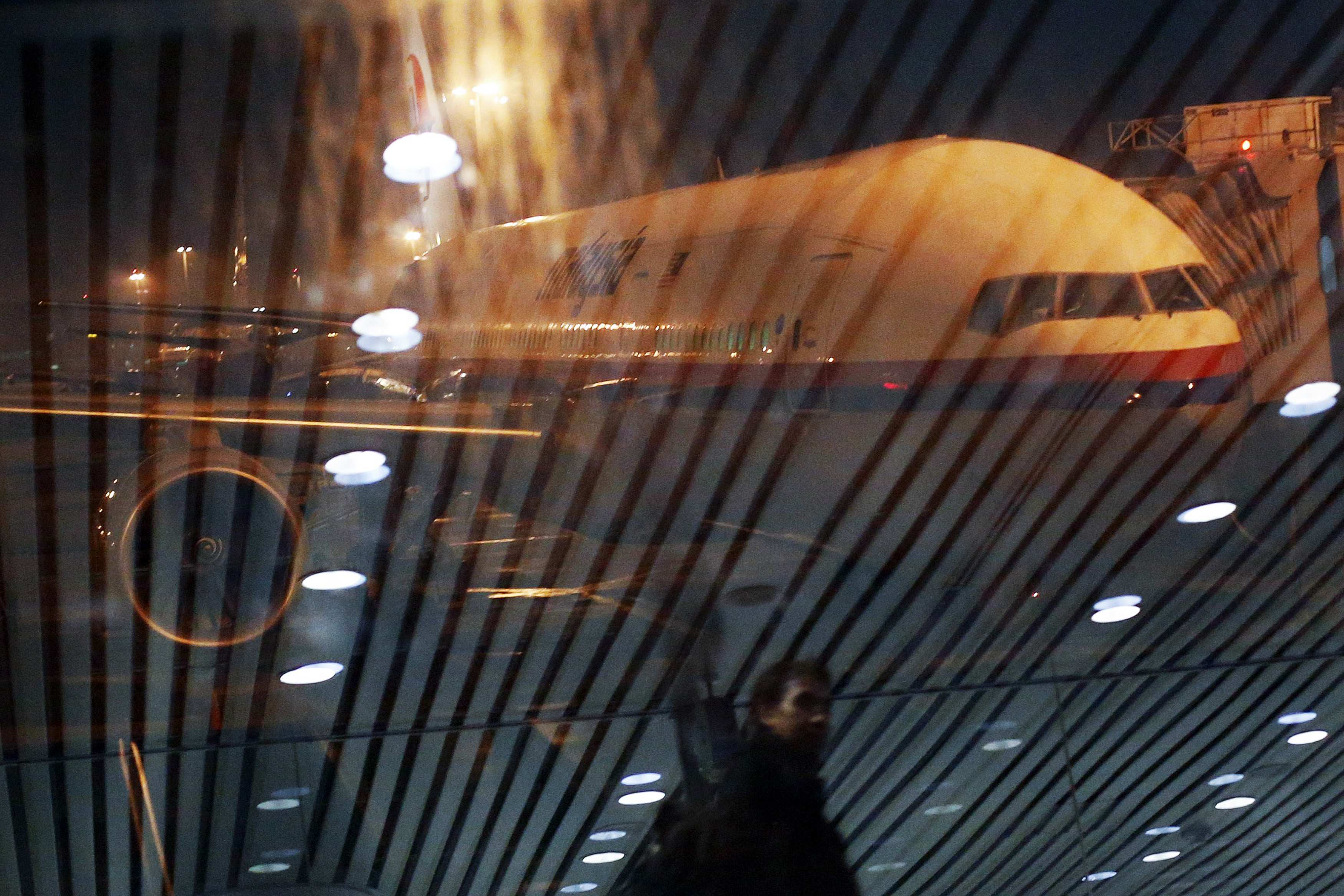 Malaysia Airlines: Κάποιος να την… ξεματιάσει! Αναγκαστική προσγείωση στο Χονγκ Κονγκ