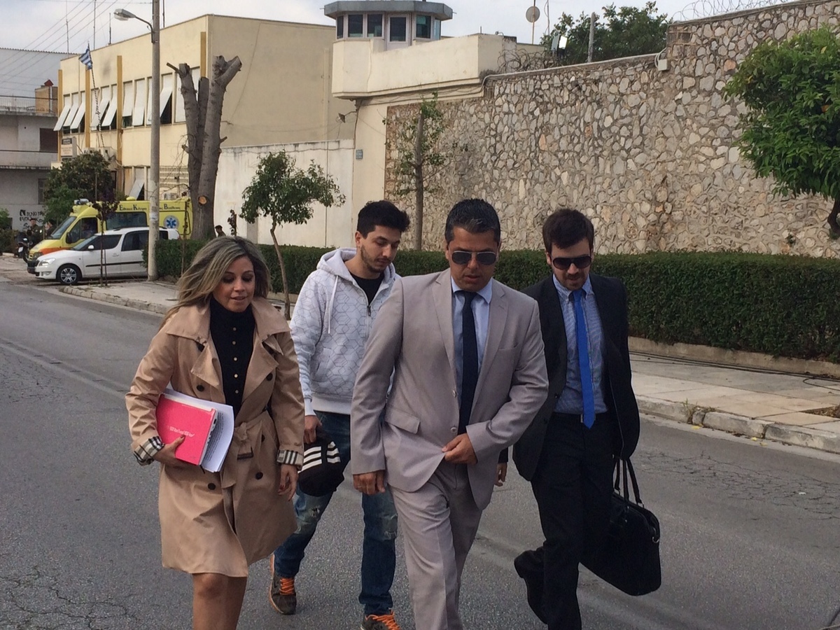 Δίκη Χρυσής Αυγής: Όλοι μαζί και ο Μπούκουρας χώρια.. – ΦΩΤΟ