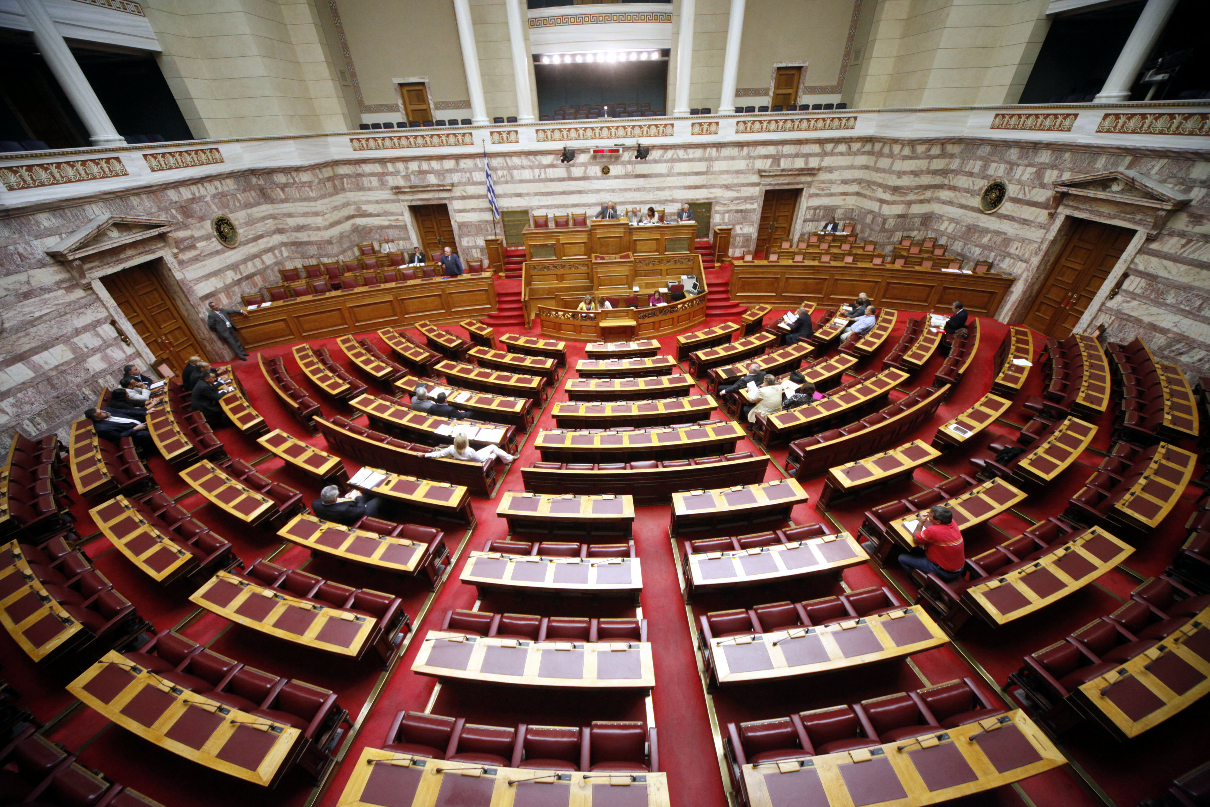 Νέα ρύθμιση για τις οφειλές στα ασφαλιστικά ταμεία – Καταργείται η εισφορά σε ΟΕΚ και ΟΕΕ