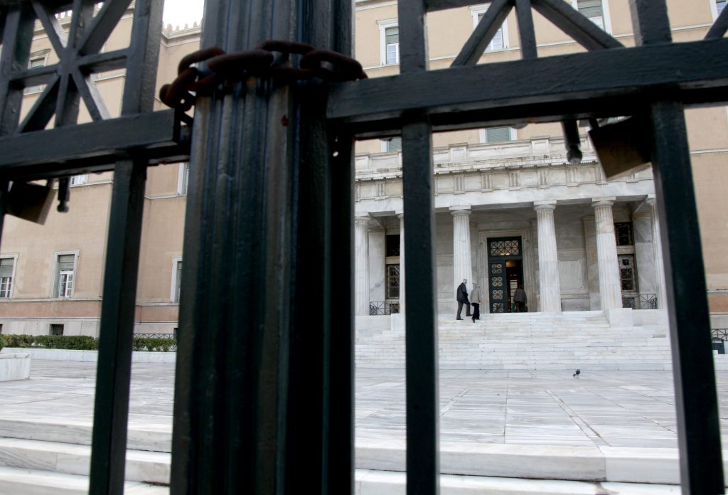 Βρώμικο παρασκήνιο στην πολιτική ζωή του τόπου – Η μήνυση Σαμαρά σε Χαϊκάλη – Οι καταγγελίες για χρηματισμό βουλευτών και το επίμαχο DVD