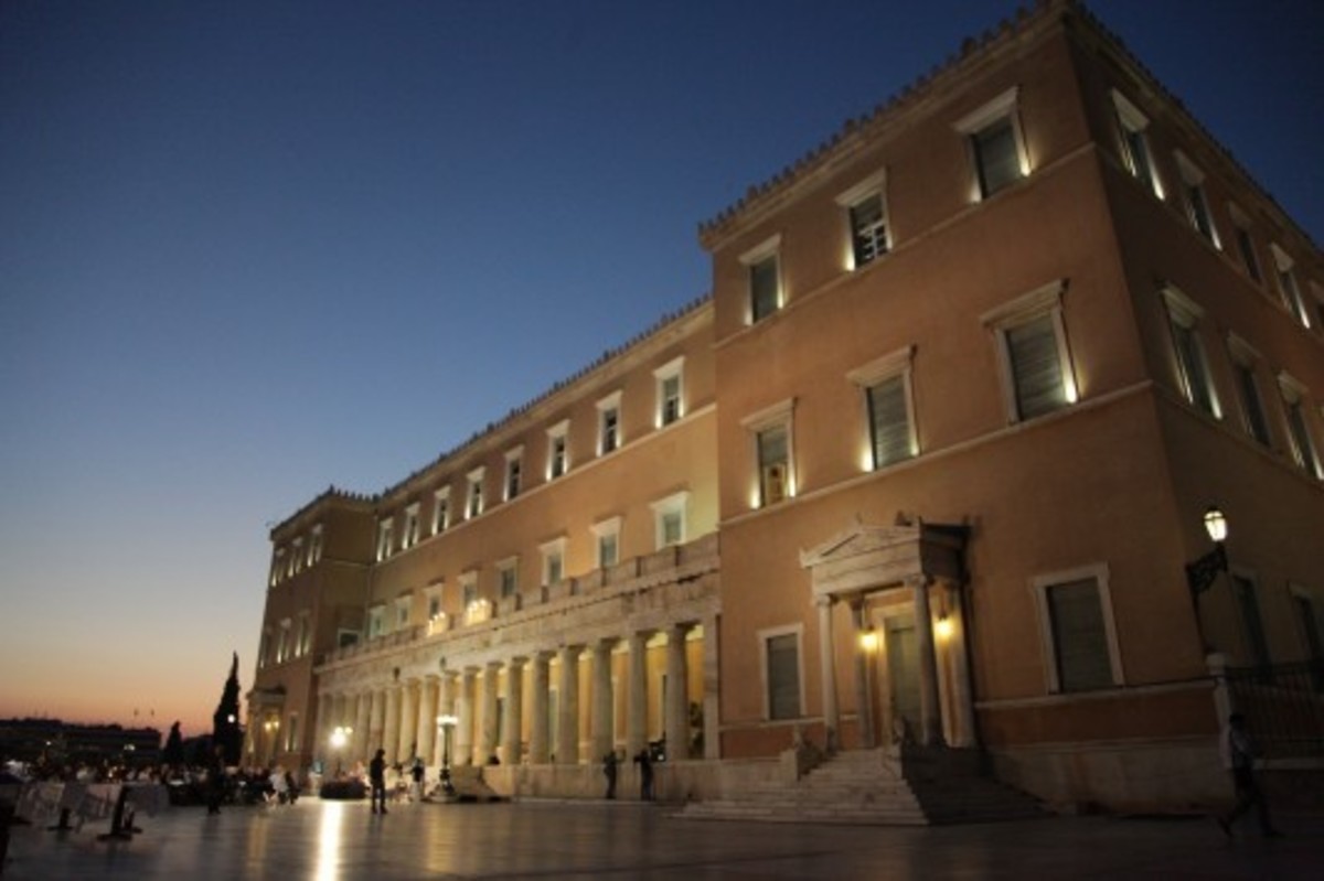 Έχουμε… “πακέτο” – Νέα προαπαιτούμενα μαζί με τη συμφωνία, σε μία ψηφοφορία στη Βουλή!