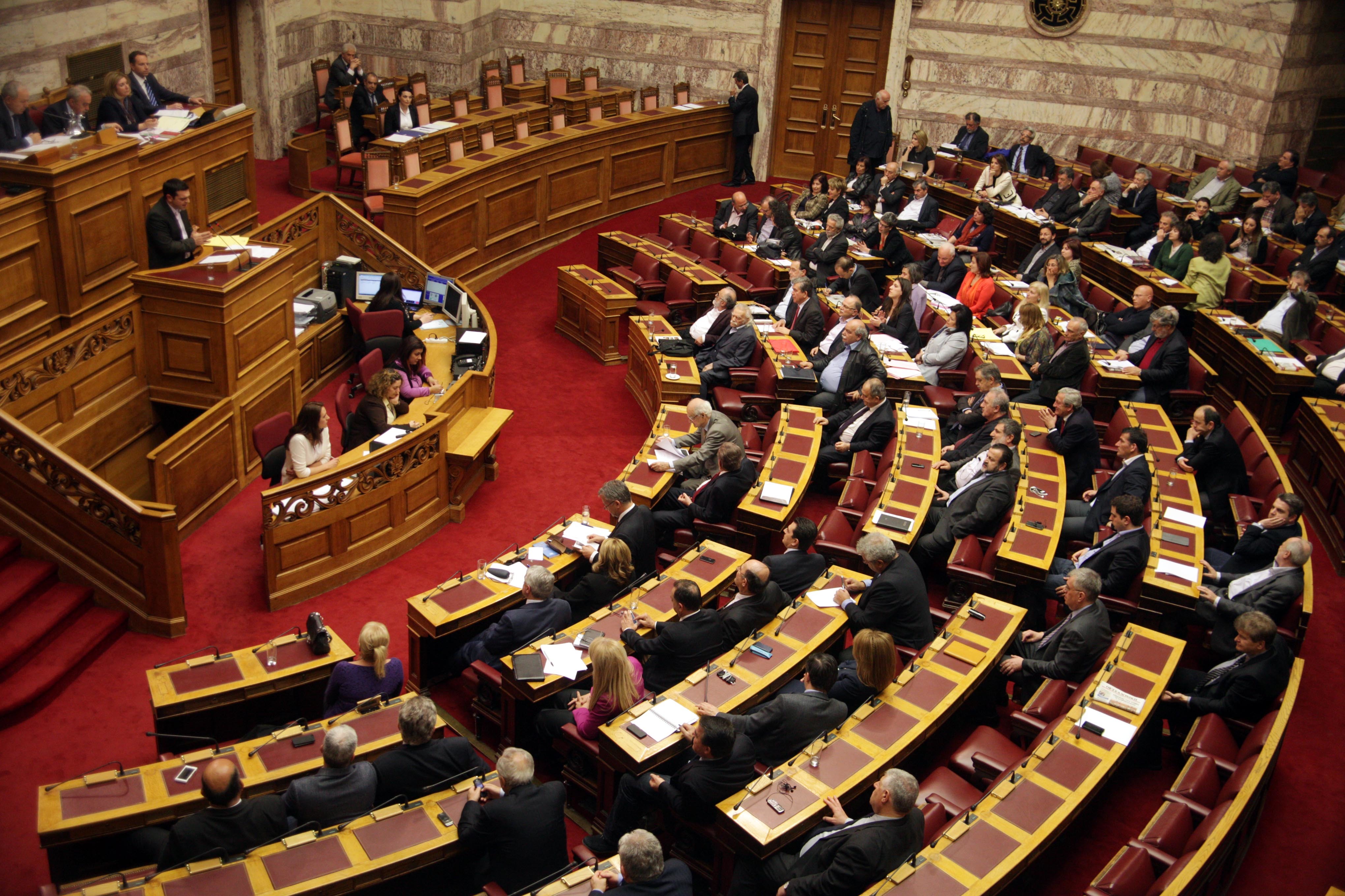 Απορρίφθηκε η πρόταση μομφής κατά του Ε. Μεϊμαράκη – Απόντες 7 βουλευτές του ΣΥΡΙΖΑ