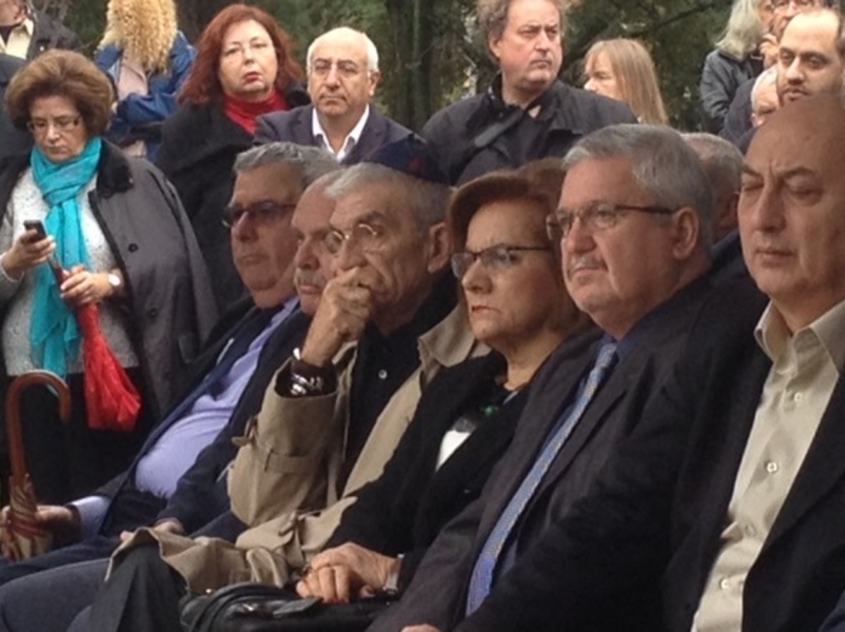 Με εβραϊκό κιπά ο Μπουτάρης σε εκδήλωση για τα αποκαλυπτήρια μνημείου (ΒΙΝΤΕΟ-ΦΩΤΟ)