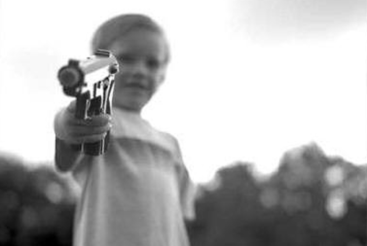 Ο πατέρας κατηγορεί τον 2,5 ετών γιο του για το φόνο της συζύγου του!