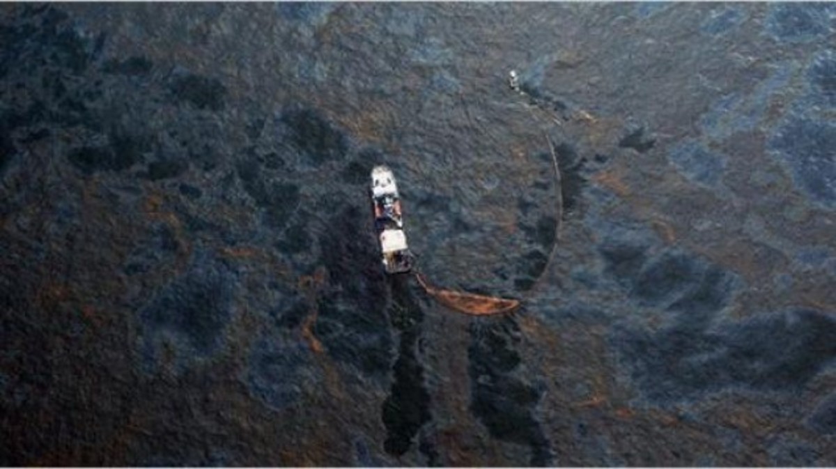 Αποζημιώσεις 7,8 δισ. δολαριων θα καταβάλλει η BP