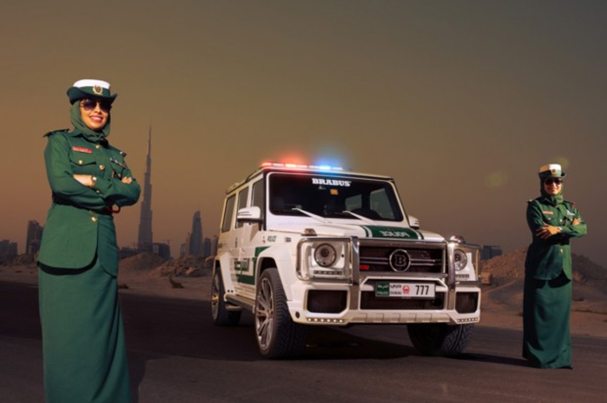 Η αστυνομία του Dubai «ενισχύεται» με ένα θηριώδες τζιπ της Brabus 700 ίππων