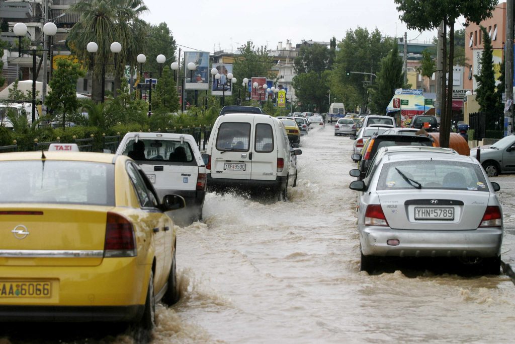 Έκτακτο δελτίο για καταιγίδες τις επόμενες 6 ώρες – Ποιές περιοχές θα πληγούν