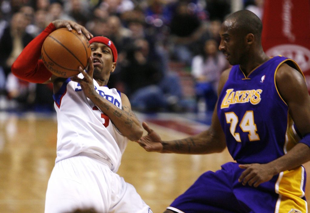 Ο Κόμπε Μπράιαντ μίλησε στο κρίσιμο σημείο και με 22 πόντους στο δεύτερο ημίχρονο οδήγησε του Λέικερς στη νίκη