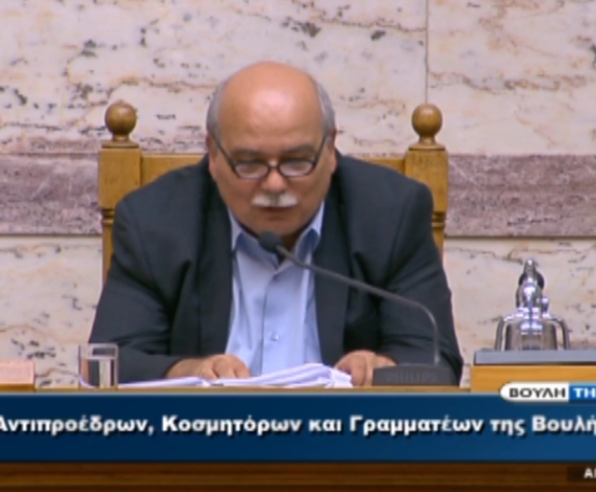 Βούτσης ανακοινώνει τα αποτελέσματα