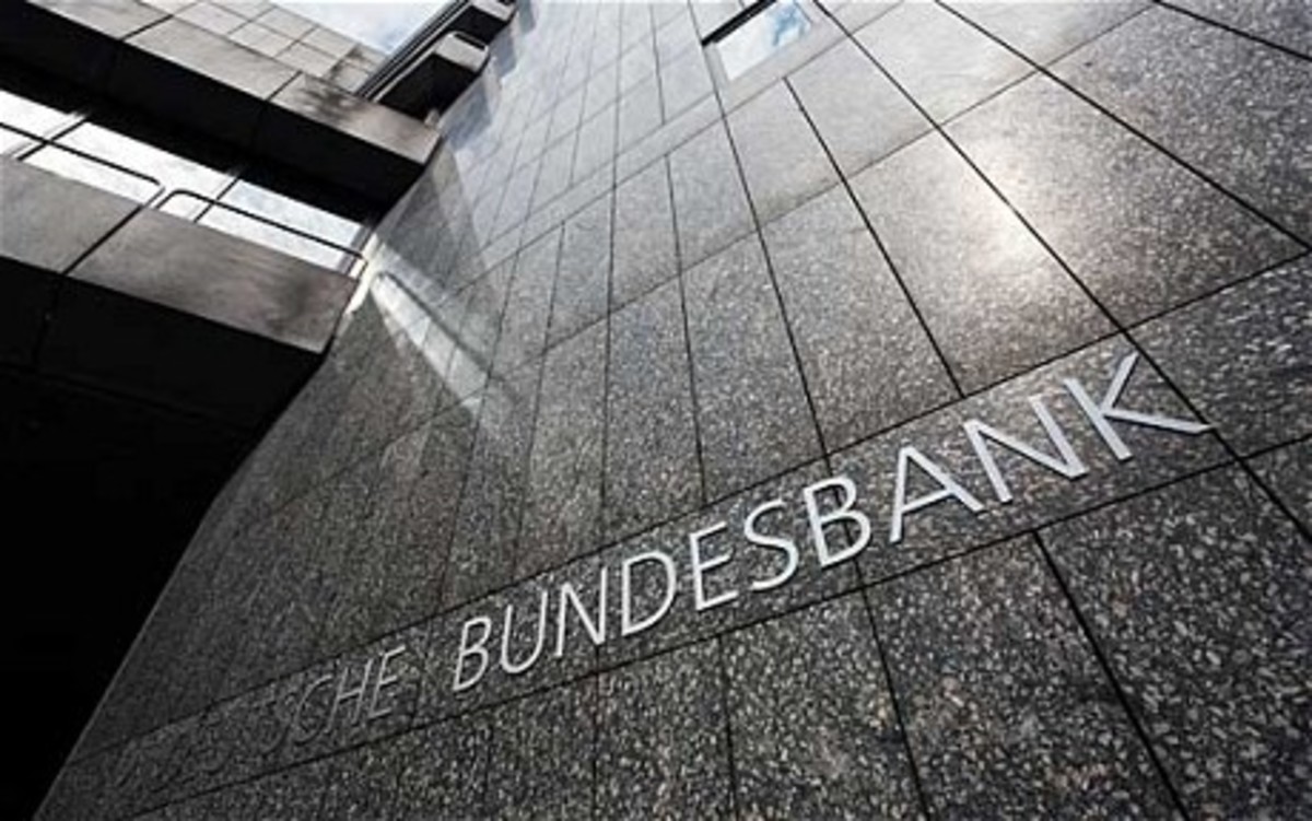 Bundesbank: Καλύτερα να πτωχεύσετε παρά να χαλαρώσει το Μνημόνιο