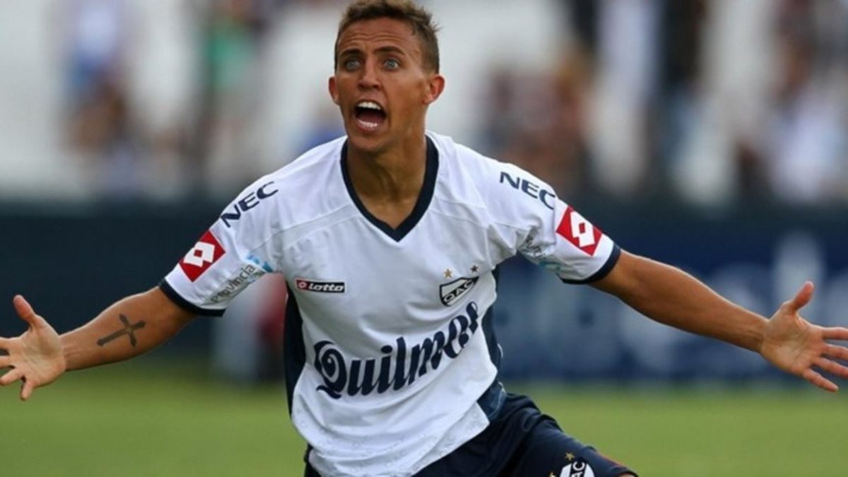 Θα κιτρινίσει το αεροδρόμιο! Παρασκευή βράδυ στην Αθήνα ο Μπουονανότε