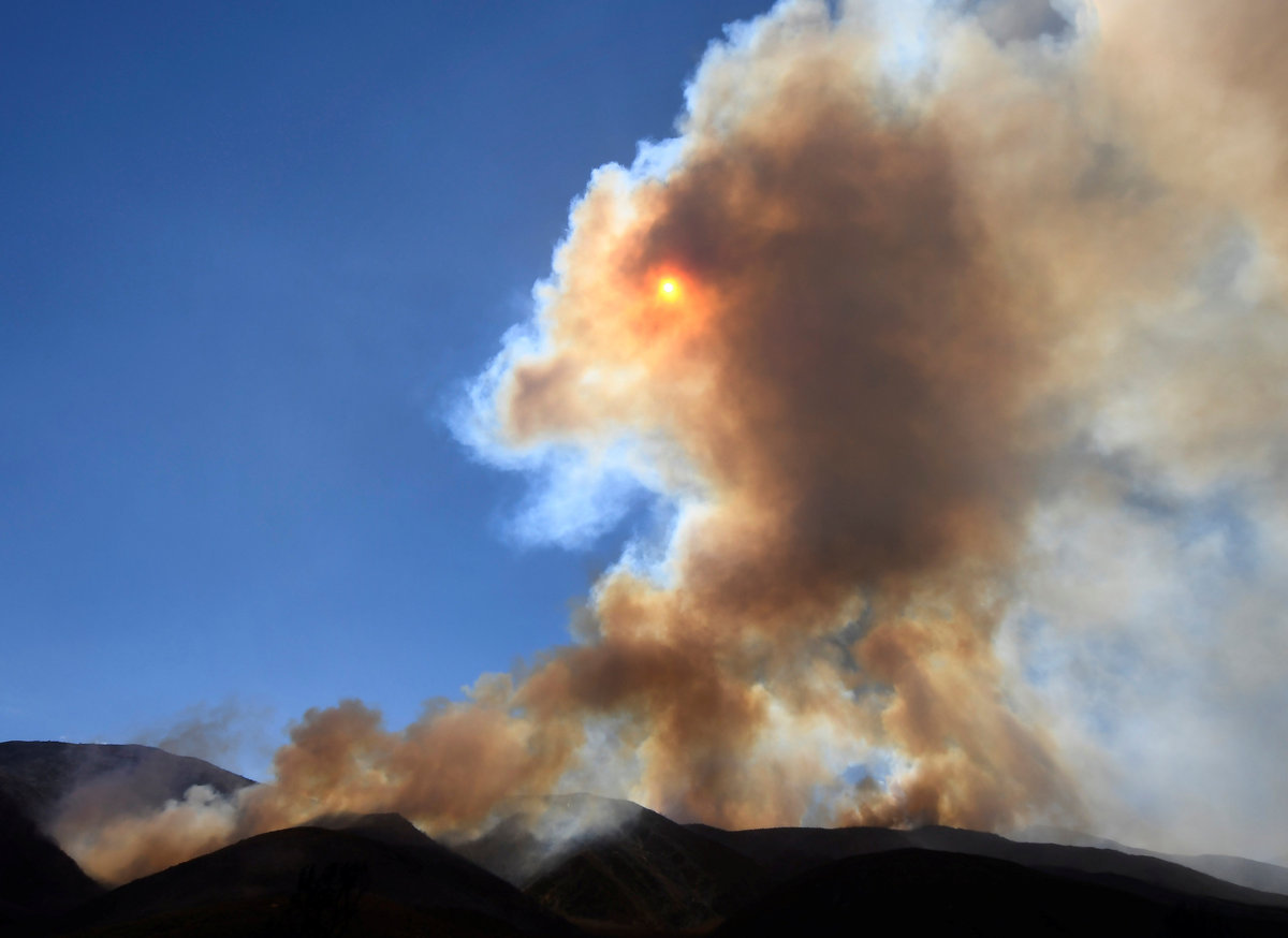 Καλιφόρνια: Οι καταστροφικές πυρκαγιές απειλούν τον Πύργο Χιρστ!