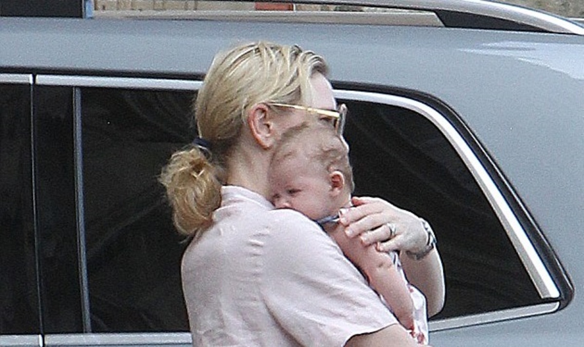 Για πρώτη φορά η Cate Blanchett μας δείχνει την υιοθετημένη κόρη της!