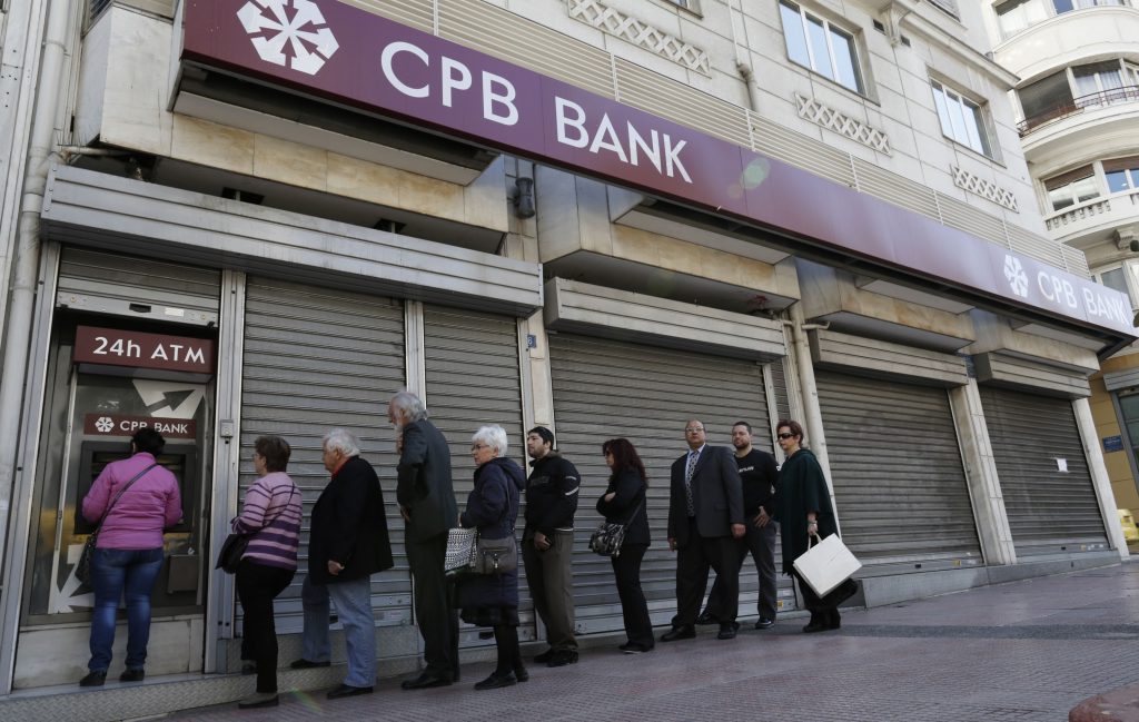 Κύπριος υπουργός Οικονομικών: Νομίζω ότι θα ανοίξουν οι τράπεζες την Πέμπτη – Στην εντατική η αγορά στην Κύπρο
