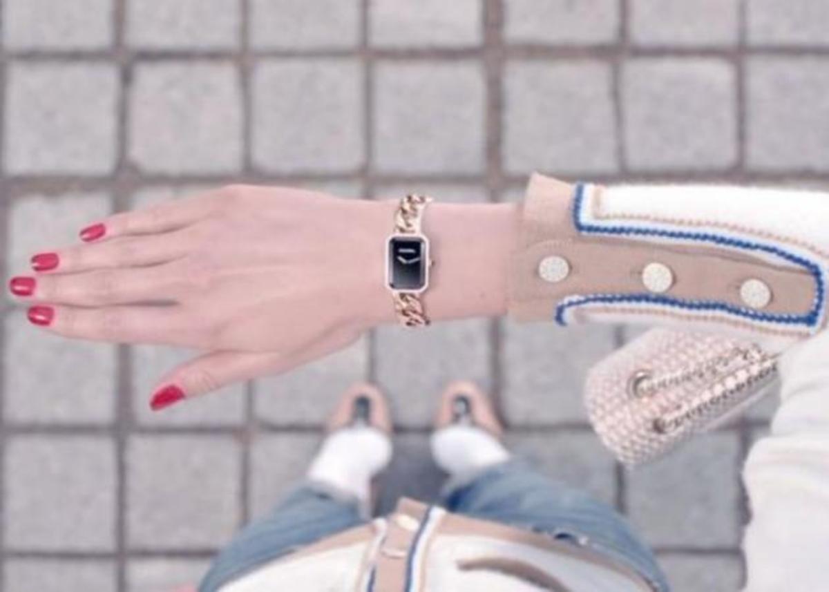O oίκος Chanel επανακυκλοφορεί το ρολόι Premiere! Δες το βίντεο…