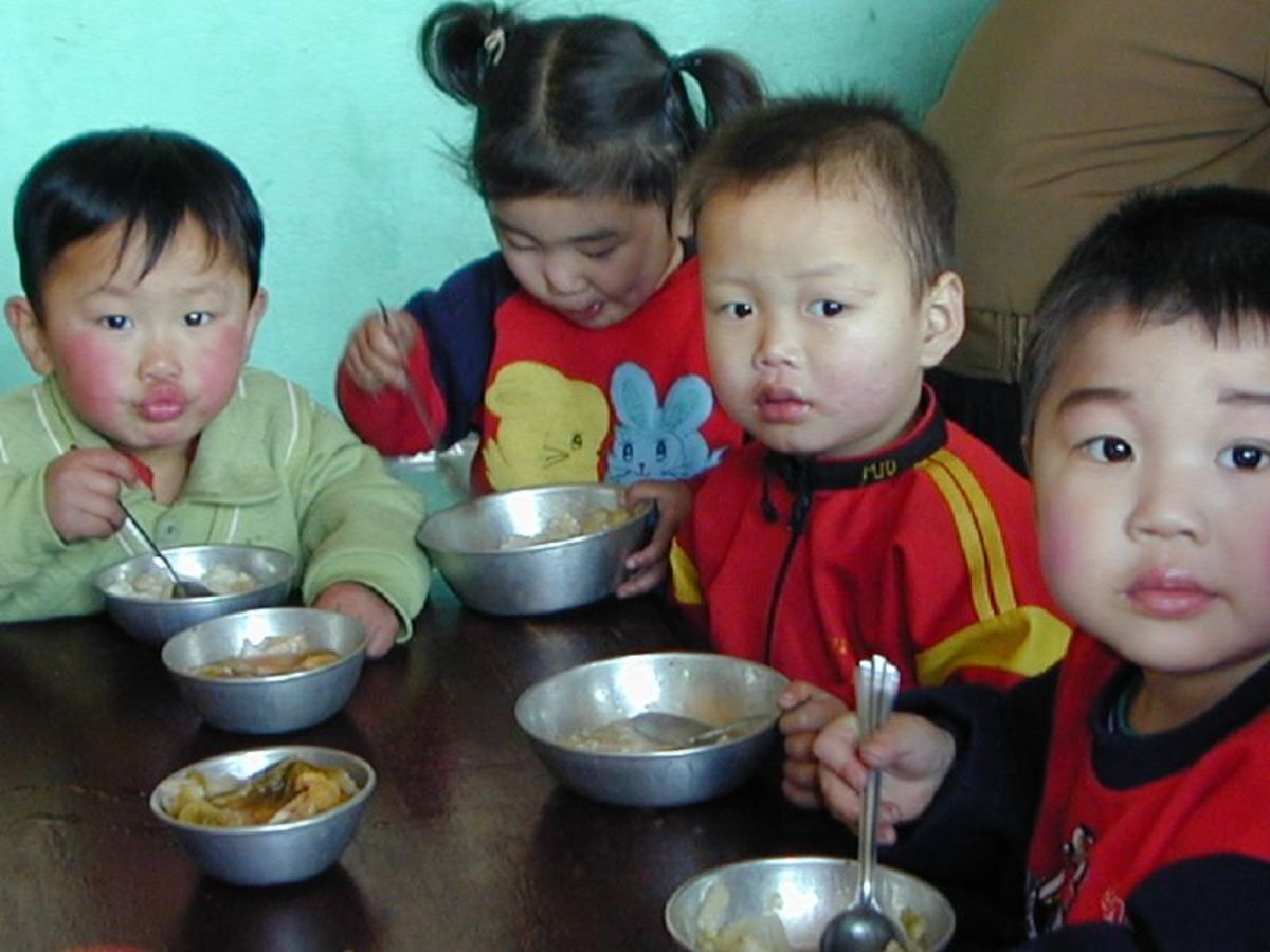 Τρώνε τα ίδια τους τα παιδιά από την πείνα στην Βόρεια Κορέα! – Σοκάρουν δημοσιεύματα βρετανικών εφημερίδων