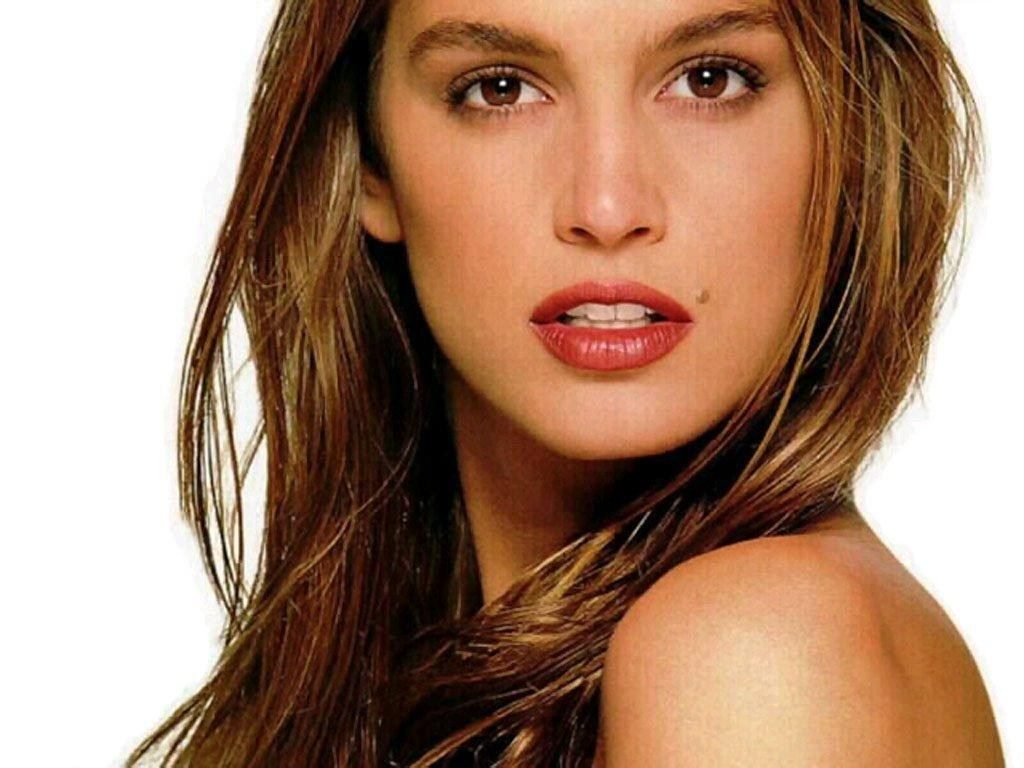 Θύμα εκβιασμού η Cindy Crawford!