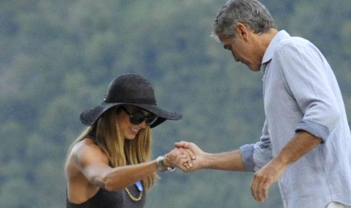 G. Clooney: Βαρκάδα με την αγαπημένη του Stacy σε λίμνη της Ιταλίας!