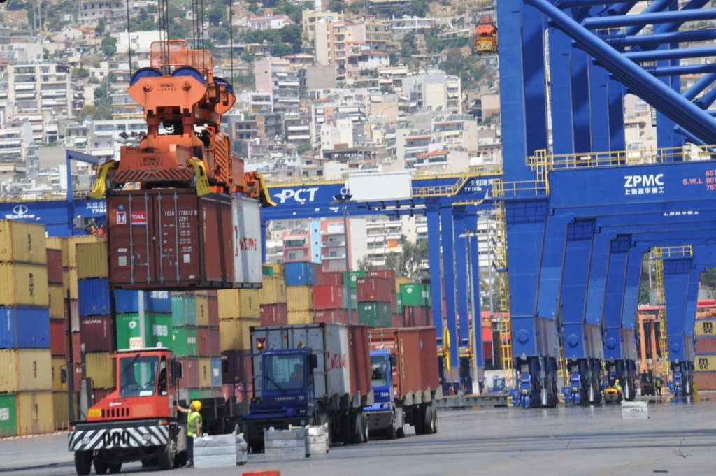 Τι χρήματα έχουν έρθει από την επένδυση της Cosco στον Πειραιά