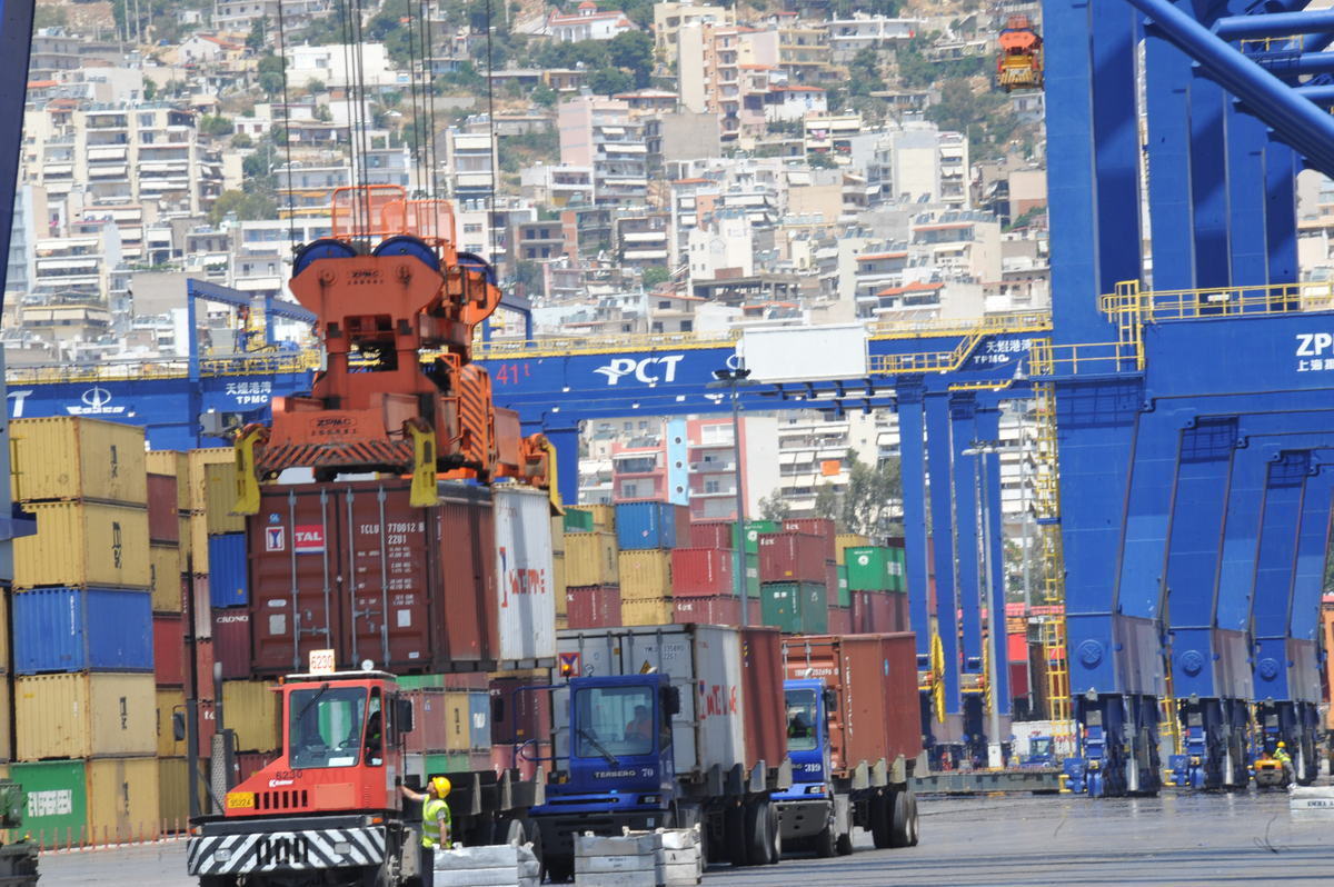 Μόνο η Cosco κατέθεσε πρόταση για το λιμάνι του Πειραιά – Το ΤΑΙΠΕΔ ζητά περισσότερα χρήματα