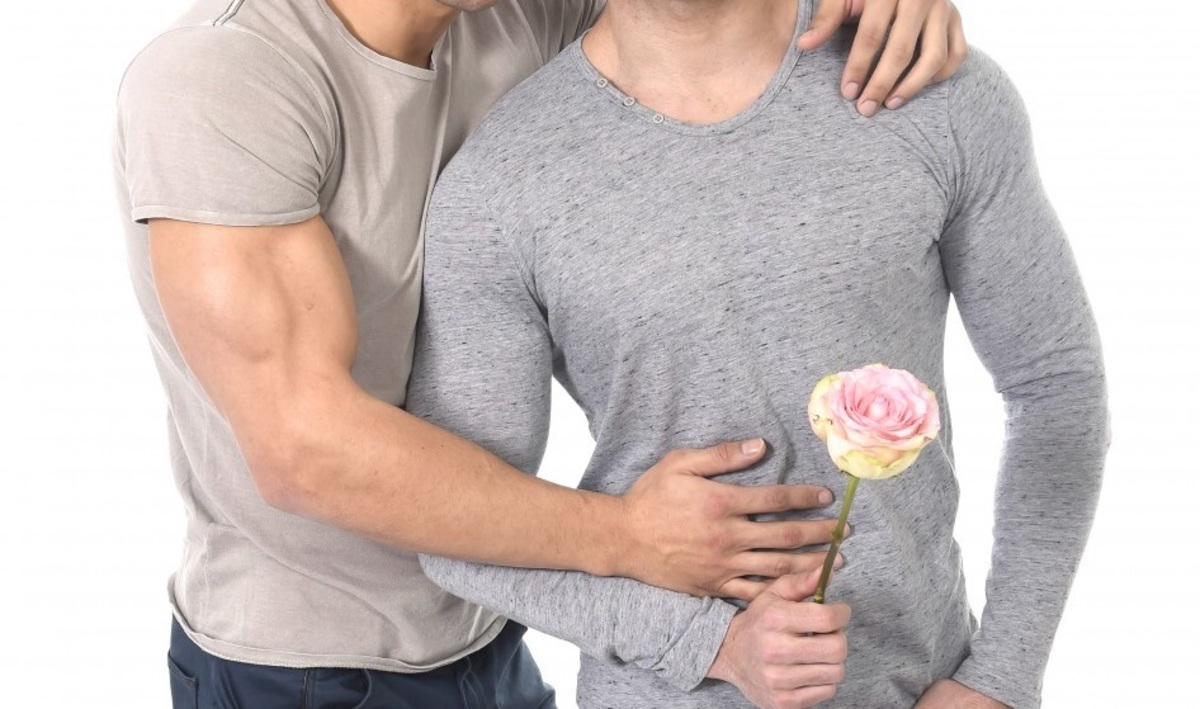 Άγριο ξέσπασμα για τα ομόφυλα ζευγάρια: «Αυτός θέλει κρέμασμα»!