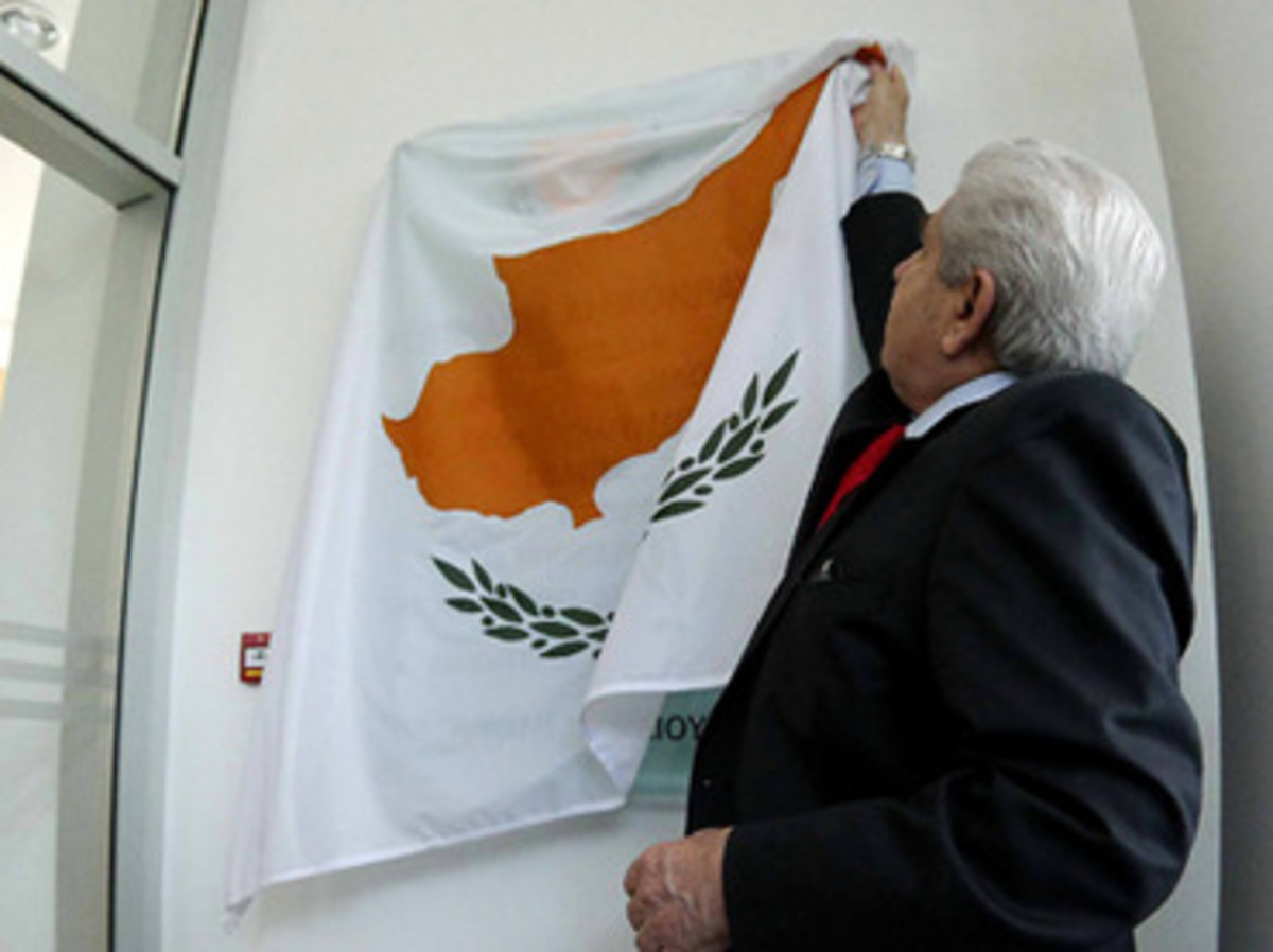 Στις 12 Φεβρουαρίου υπογράφεται το μνημόνιο της Κύπρου