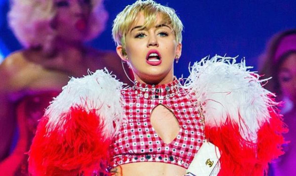 Στο νοσοκομείο η Miley Cyrus