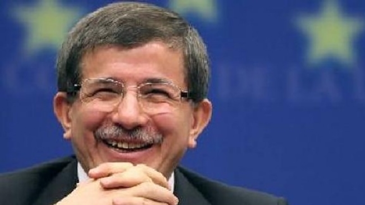 Νταβούτογλου στα κατεχόμενα και συνάντηση Αναστασιάδη – Έρογλου