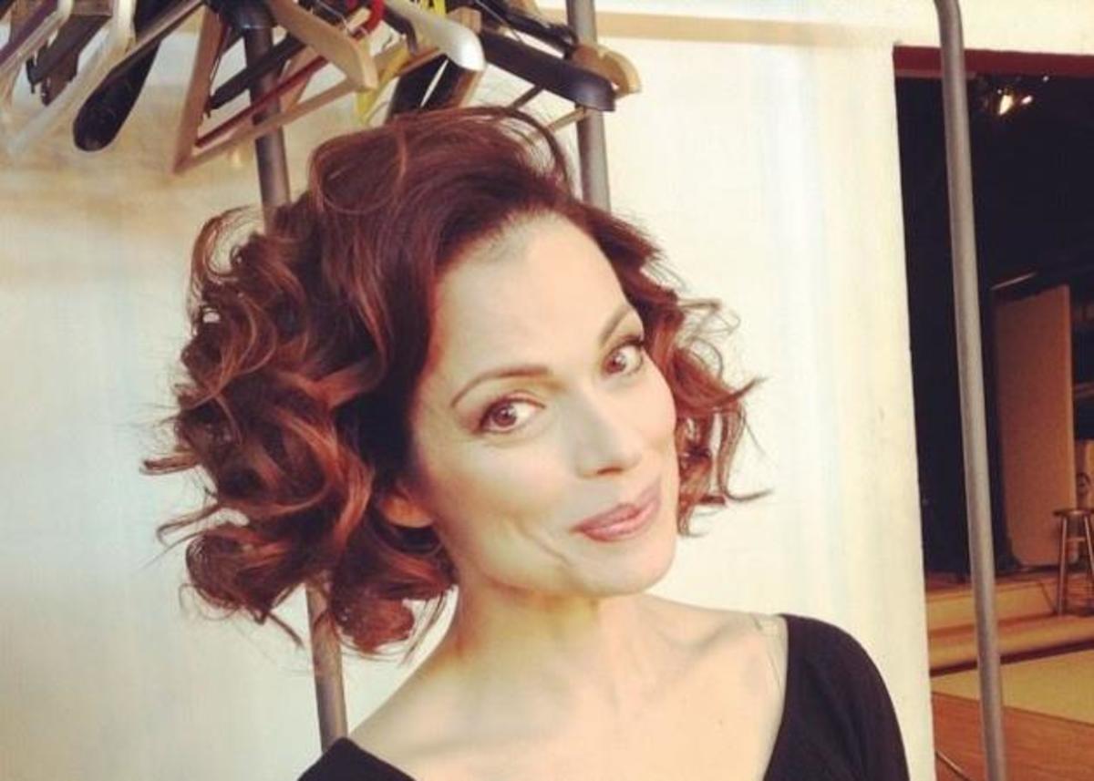 Δάφνη Λαμπρόγιαννη: Όταν ετοιμάζεται για την αγαπημένη σειρά “Μην αρχίζεις την μουρμούρα”!