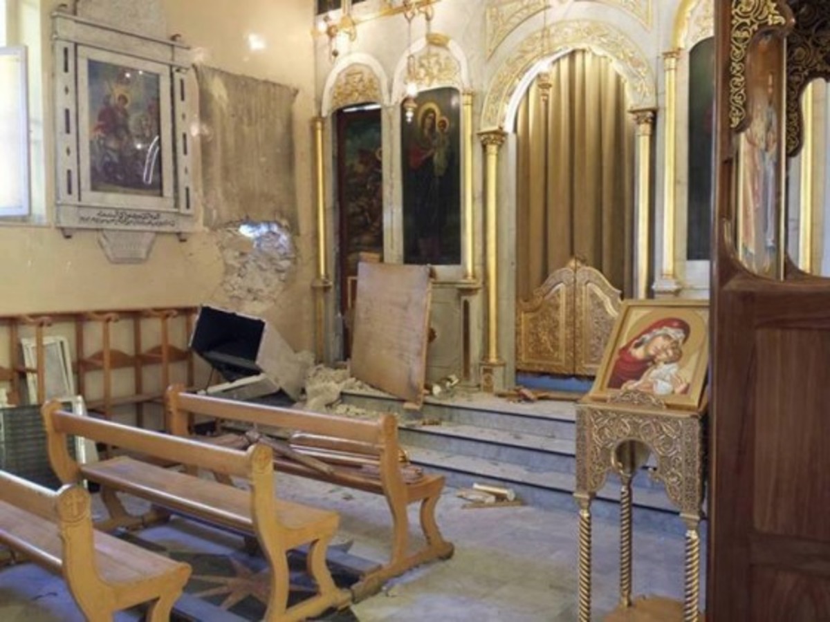 Οβίδα σε εκκλησία στην Δαμασκό – 8 νεκροί! – ΦΩΤΟ