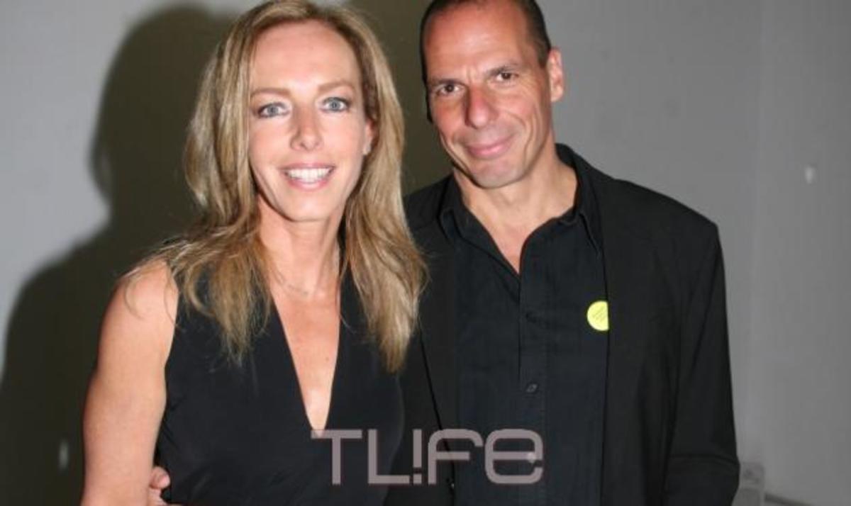 Δανάη Στράτου – Γιάννης Βαρουφάκης: Η ταλαντούχα σύζυγος του Υπουργού Οικονομικών και το πολυτελές ησυχαστήριό τους στην Αίγινα!