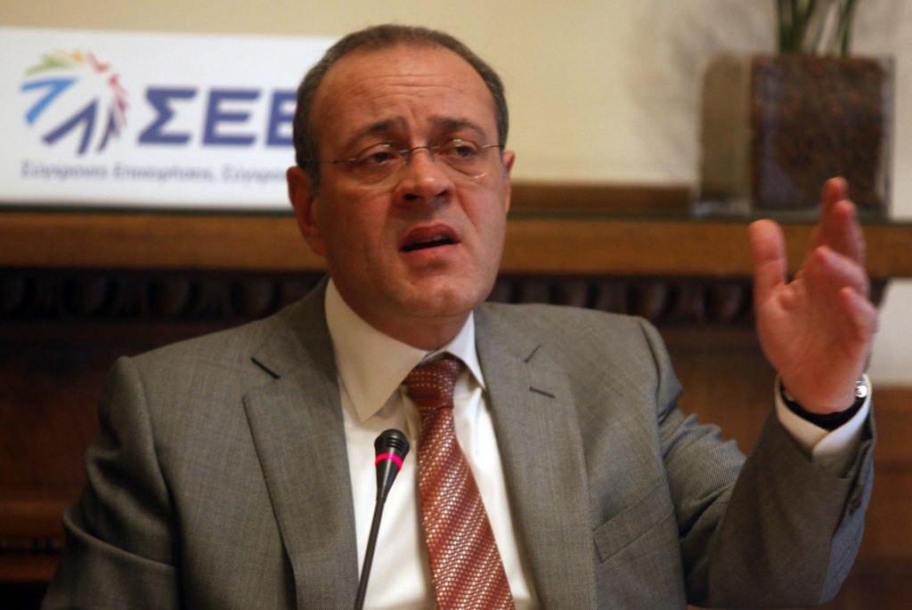 ΣΕΒ: Μη μετατρέψετε τις μειώσεις των μισθών σε θυσίες χωρίς αντίκρισμα