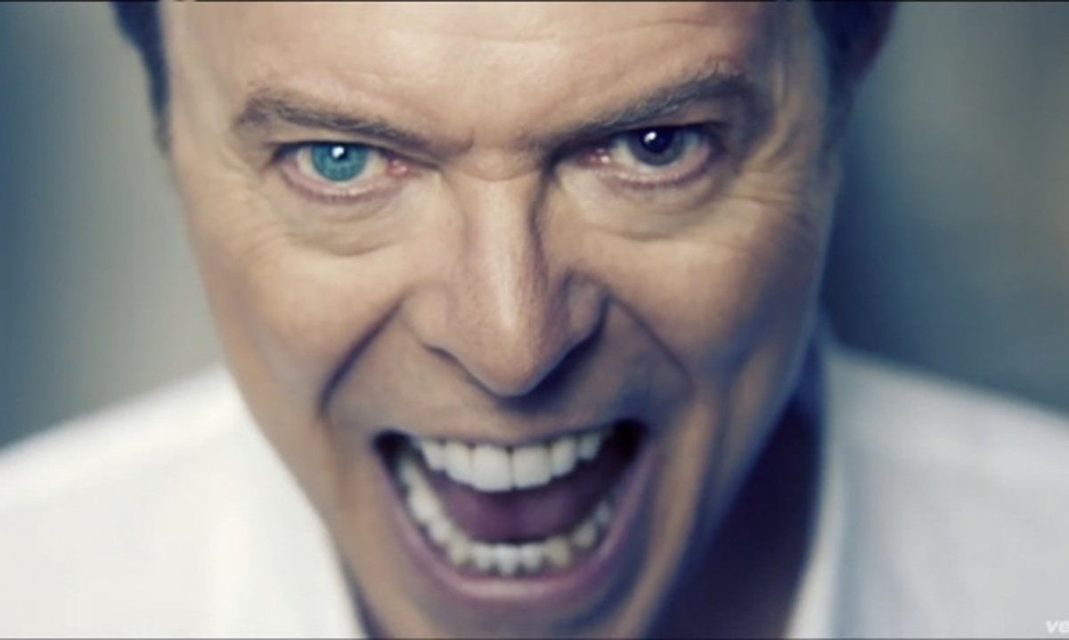 David Bowie: Τι λέγεται για την ασθένεια που τον “νίκησε”