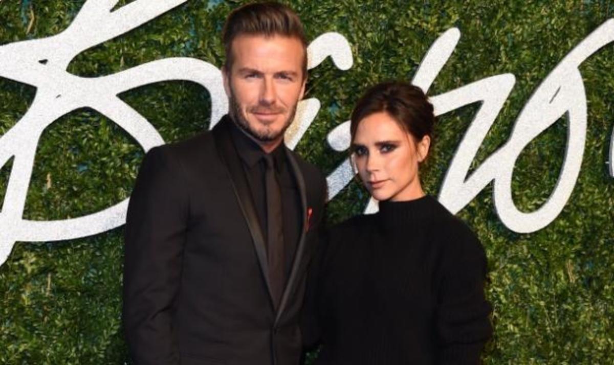 Η Victoria Beckham αφιέρωσε συγκινημένη το βραβείο της στον… David