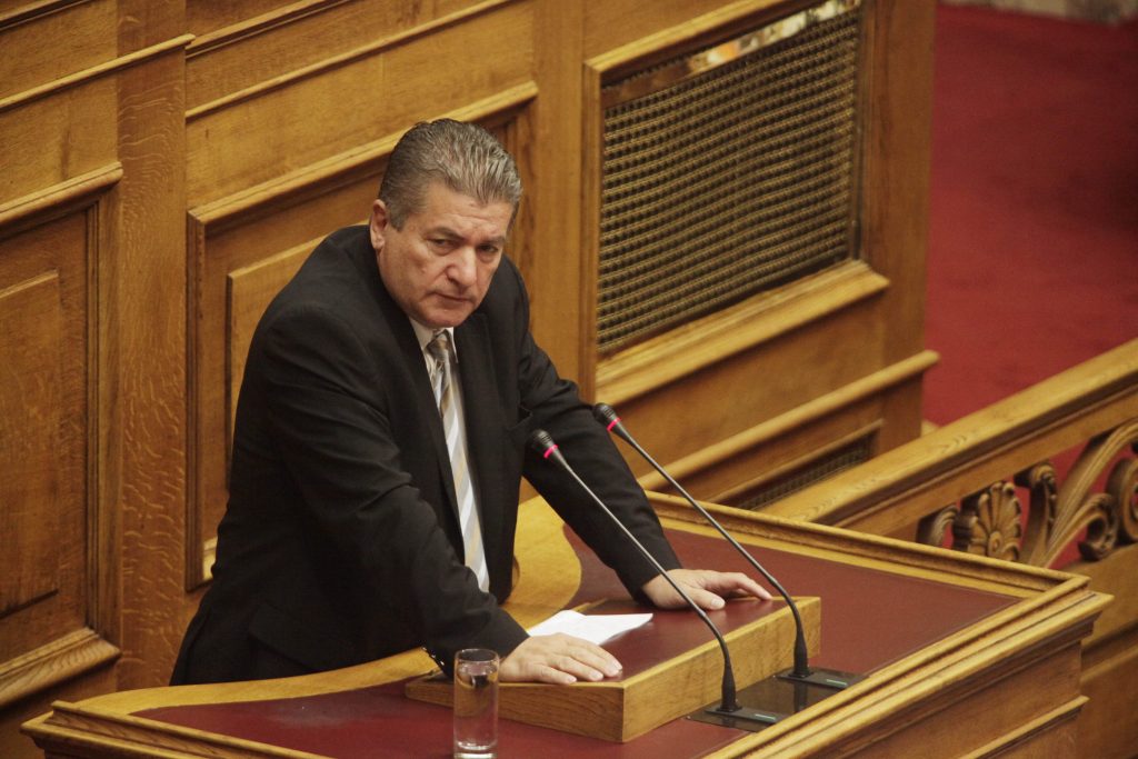 Νταβρής: Θα ψηφίσω Πρόεδρο – Ραντεβού στα γουναράδικα να δούμε πόσα μνημόνια θα σκιστούν!