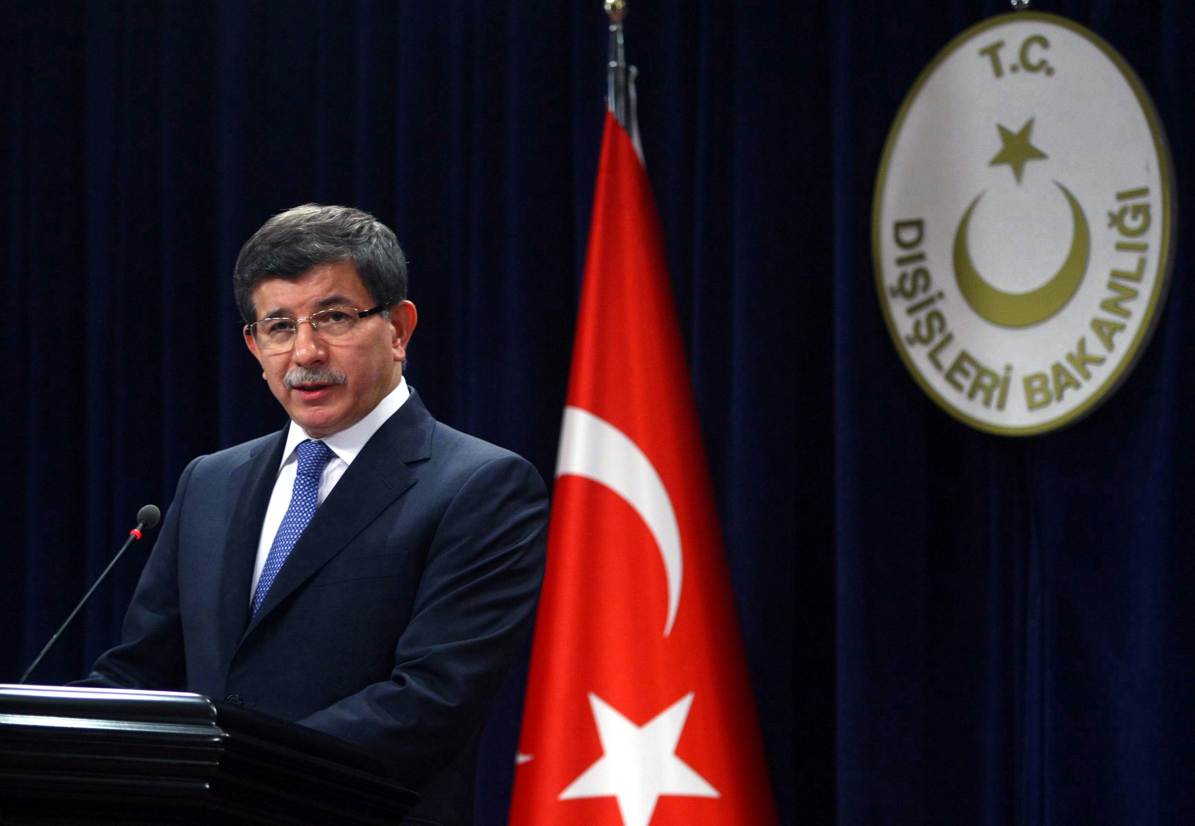 Ο τούρκος υπουργός Εξωτερικών απειλεί την Κύπρο
