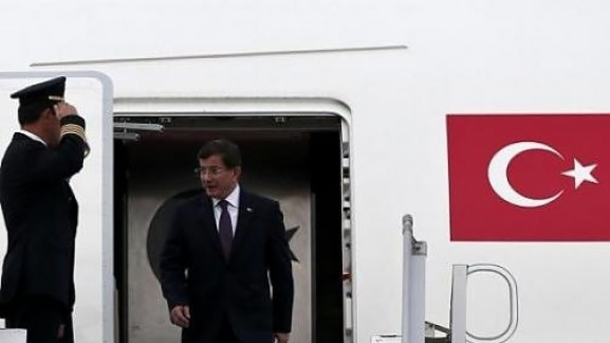 Παιχνίδια Νταβούτογλου με υδρογονάνθρακες – Πώς προσπάθησε να «δηλητηριάσει» τη σχέση Αθήνας-Λευκωσίας