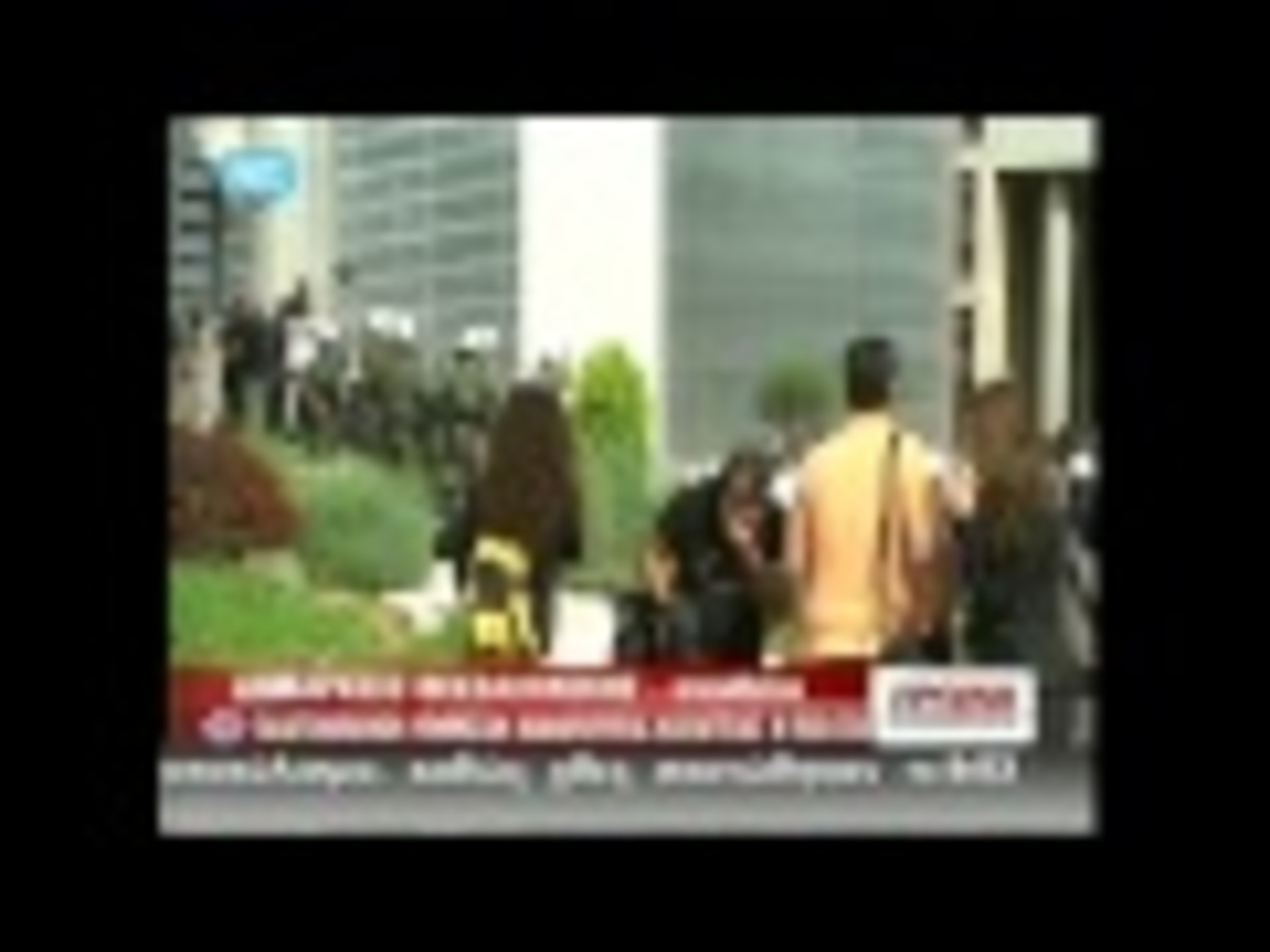 Θεσσαλονίκη: Ξύλο στο δημαρχείο