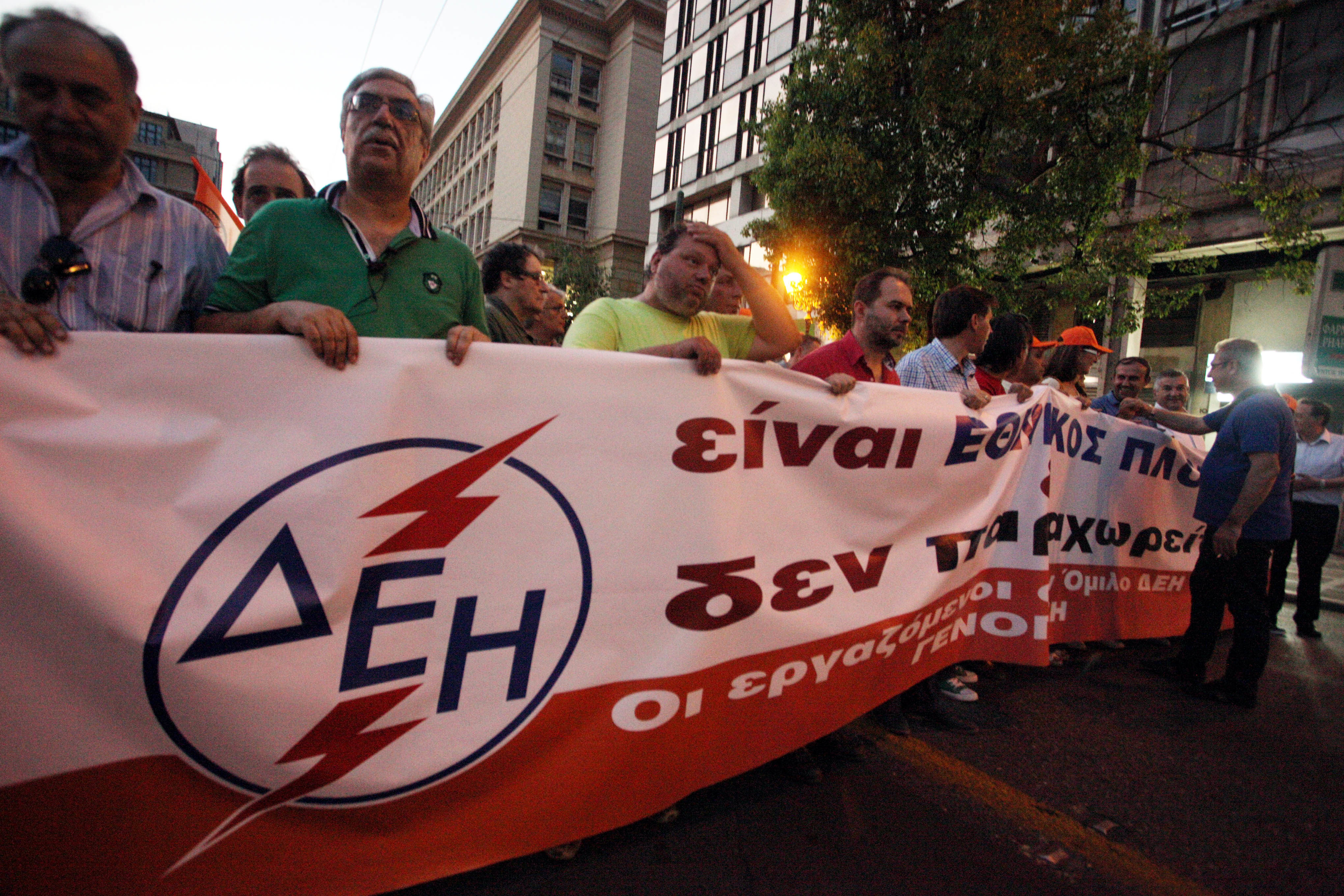 Η ΓΕΝΟΠ απέρριψε ακραίες αντιδράσεις μετά την επιστράτευση εκτός από τον Φωτόπουλο “Θα σκίσω το δικό μου φύλλο κι ας με απολύσει ο Σαμαράς”