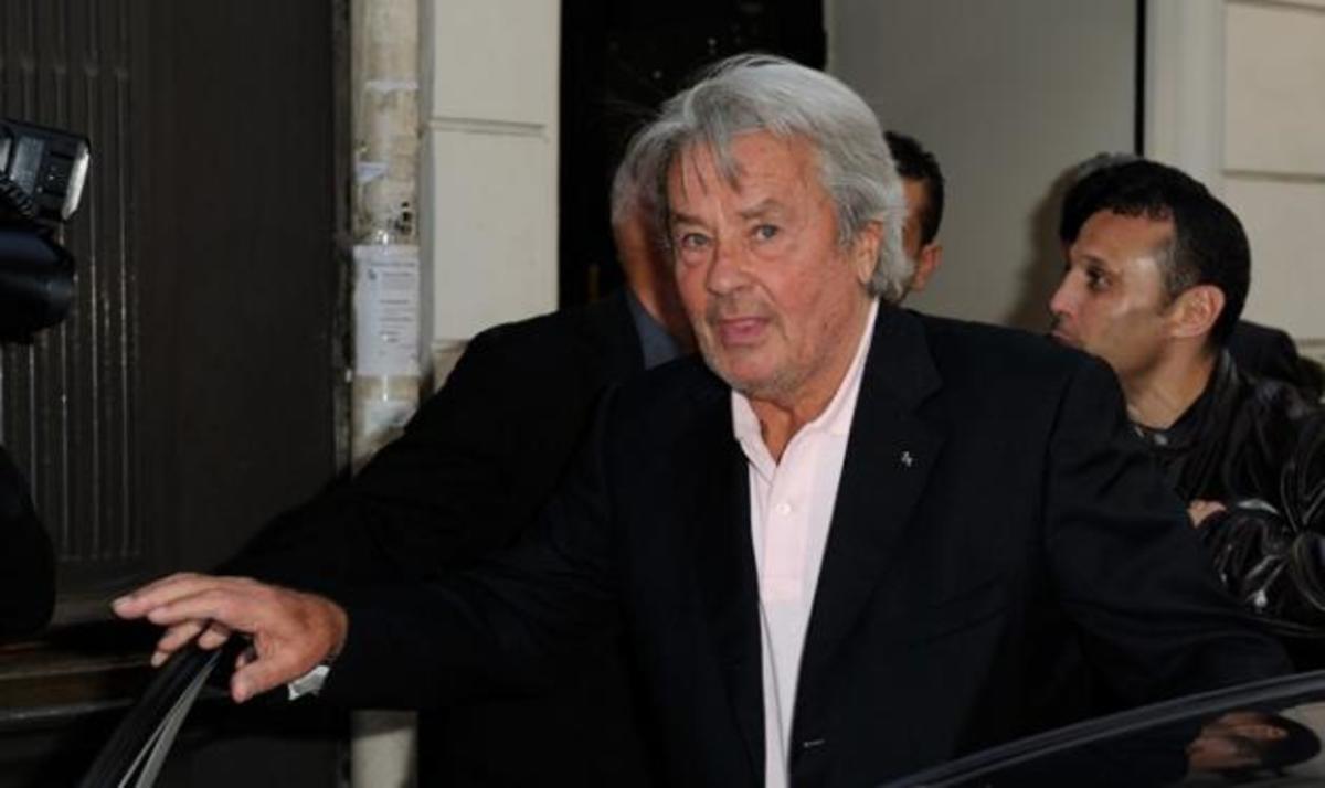 Μπήκε στο χειρουργείο ο Alain Delon