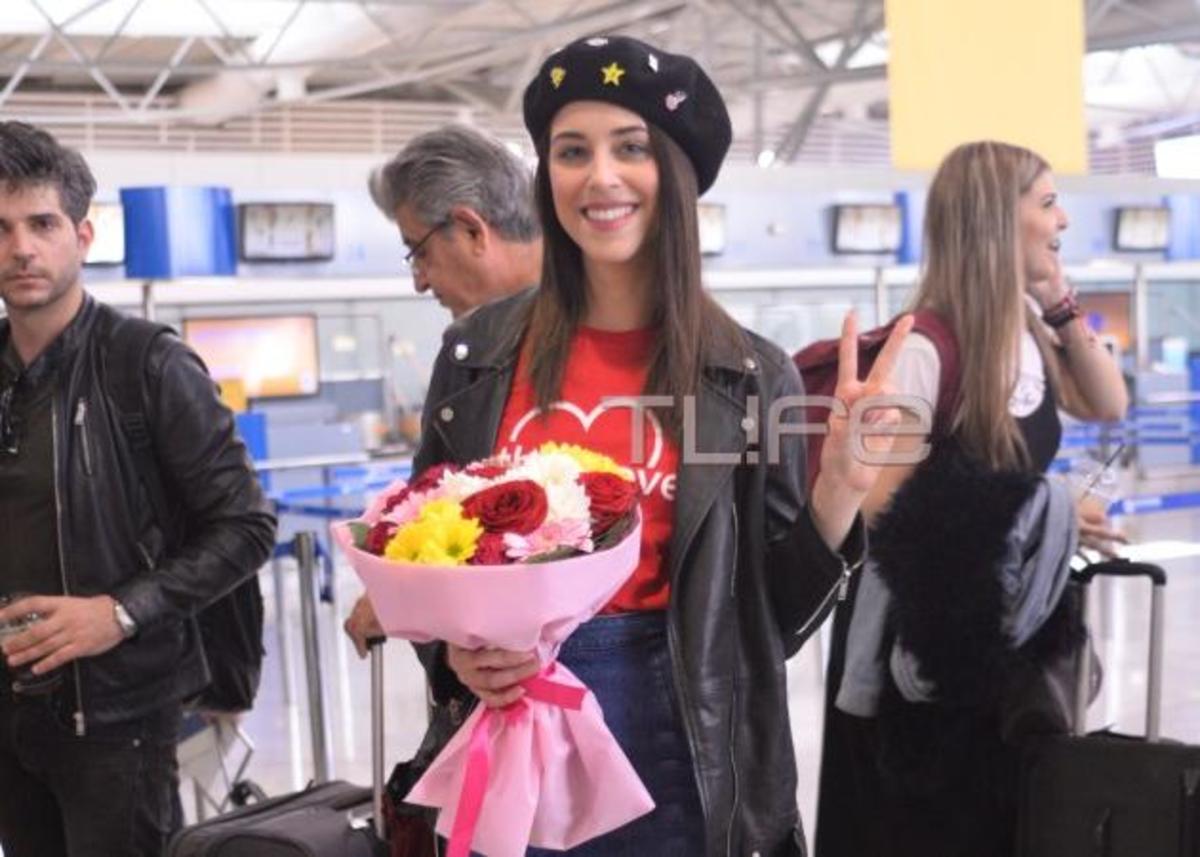 Eurovision 2017: Η Demy πετάει για Κίεβο και την συναντήσαμε στο αεροδρόμιο! [pics]