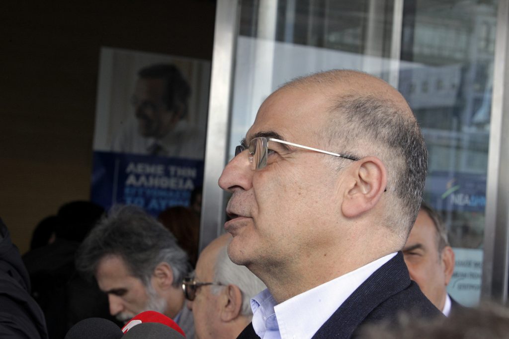 Επιμένει για έκτακτο συνέδριο ο Νίκος Δένδιας