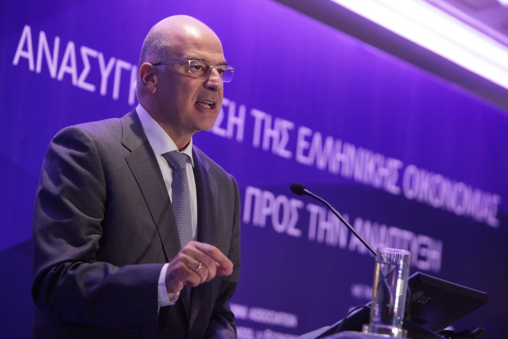 Αιχμές Δένδια κατά τρόικας: Η τρόικα μας καθυστερεί με τα κόκκινα δάνεια