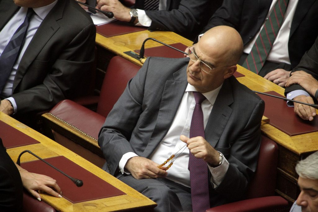 Εκτός κομματικής γραμμής ο Νίκος Δένδιας