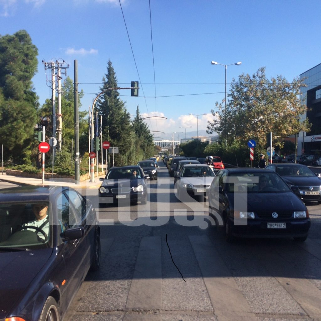 Πολύωρο κυκλοφοριακό χάος από ένα δέντρο στην Κηφισίας