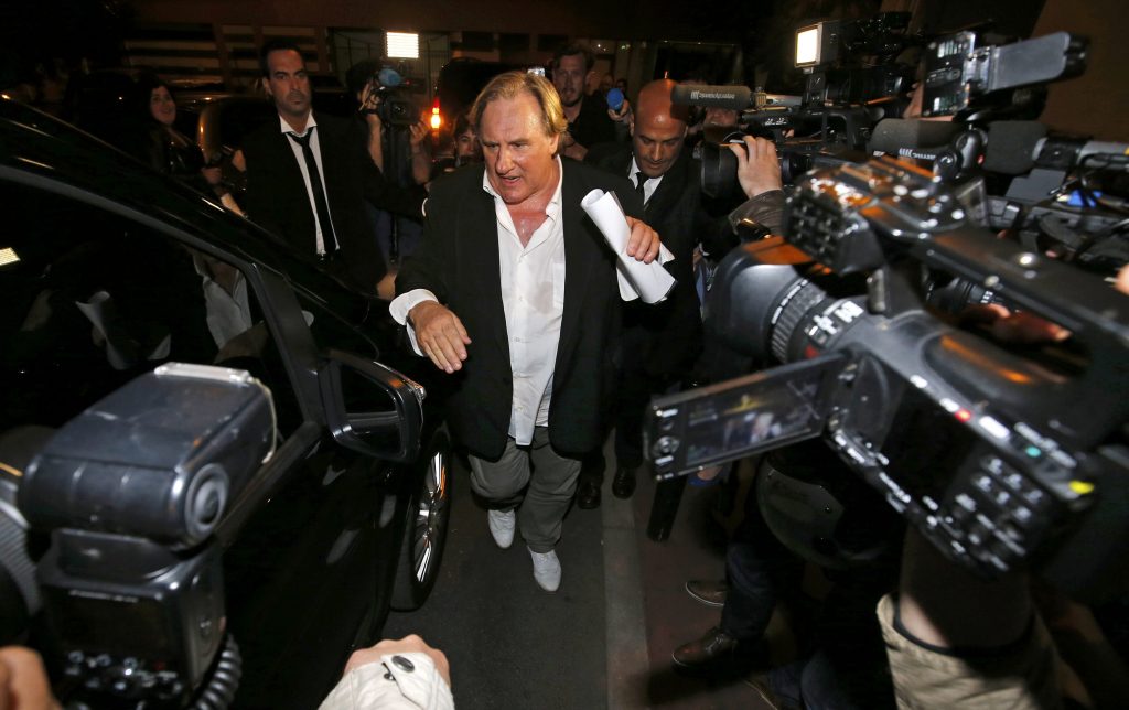 Ντεπαρντιέ: “Είμαι περήφανος που η Σερβία δεν θέλει να επιβάλει κυρώσει στη Ρωσία”